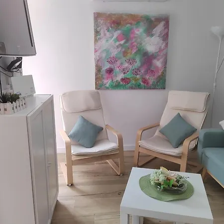 Bright With Sea View, Fuengirola, 50 M², Pool Апартаменты *