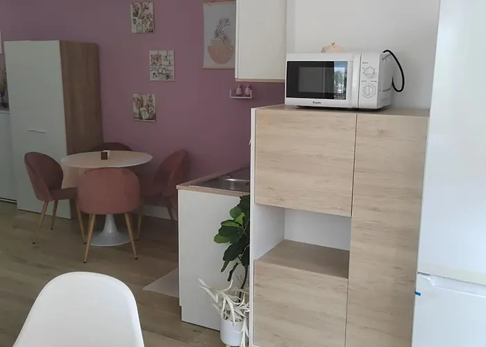 Bright With Sea View, Fuengirola, 50 M², Pool Apartment Fuengirola