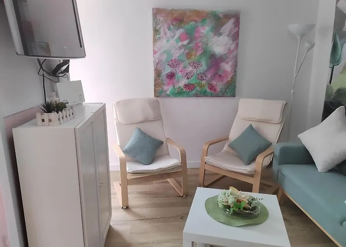 Bright With Sea View, Fuengirola, 50 M², Pool Apartment *